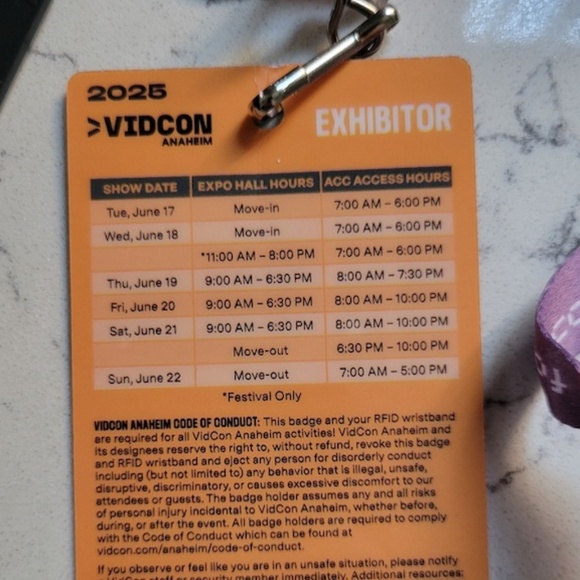 VidCon 2025 RARE Collectibles - Picture 2 of 8